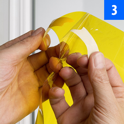 Navodilo za aplikacijo folije na steklo - ločitev folije od nosilca