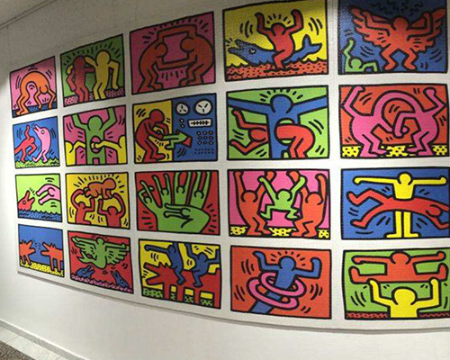 Samolepilna Kapa plošča kot podlaga za orjaški puzzle