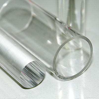 Palica in cev iz pleksi stekla.