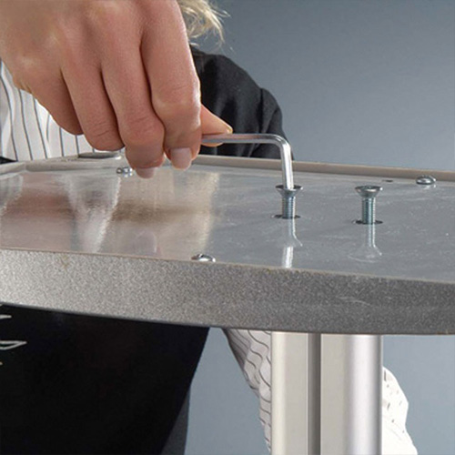 Stojalo za prospekte A4 pokončno - pričvrstitev podstavka