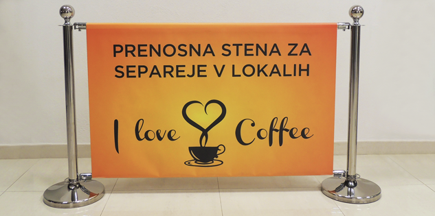 Srebrni stebrički z okroglo kapico in prečnimi profili - Prenosna stena za separeje v lokalih.
