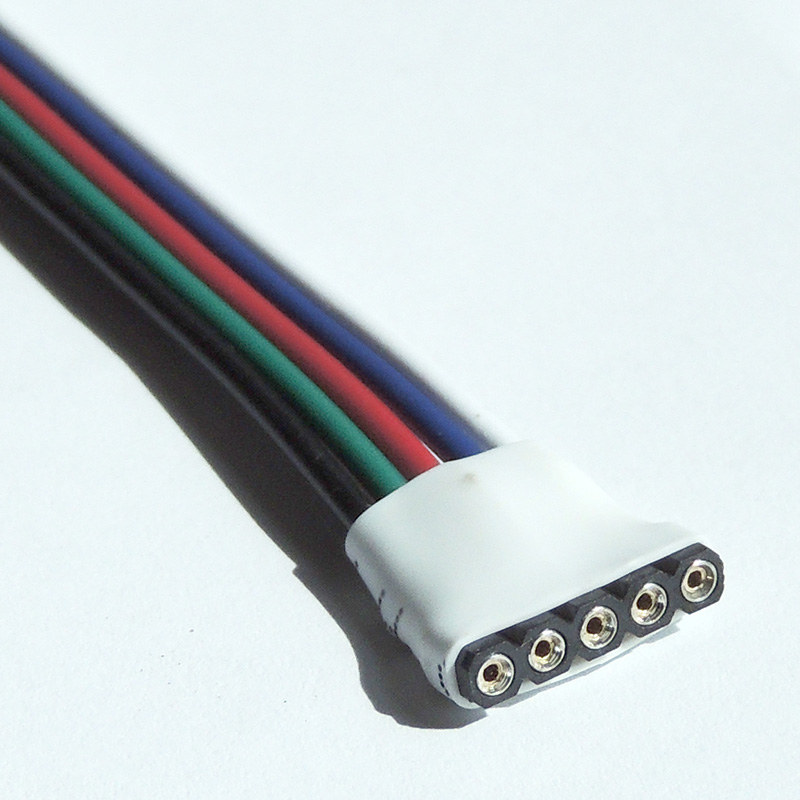 Kabel (5-pin) RGBW enostranski konektor 12mm (iglice) - izgled konektorja